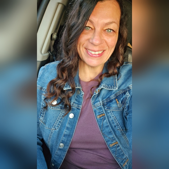 Meet your Posher, Serena - Picture 3 of 4